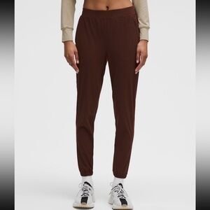 Women's Lululemon Adapted State Jogger NWT Size 20